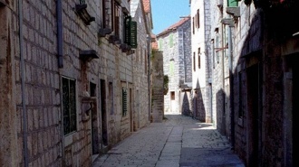 Stari Grad 330 5