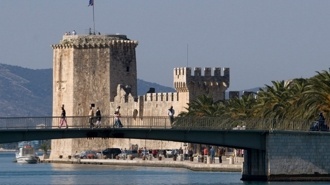 Trogir 330 2